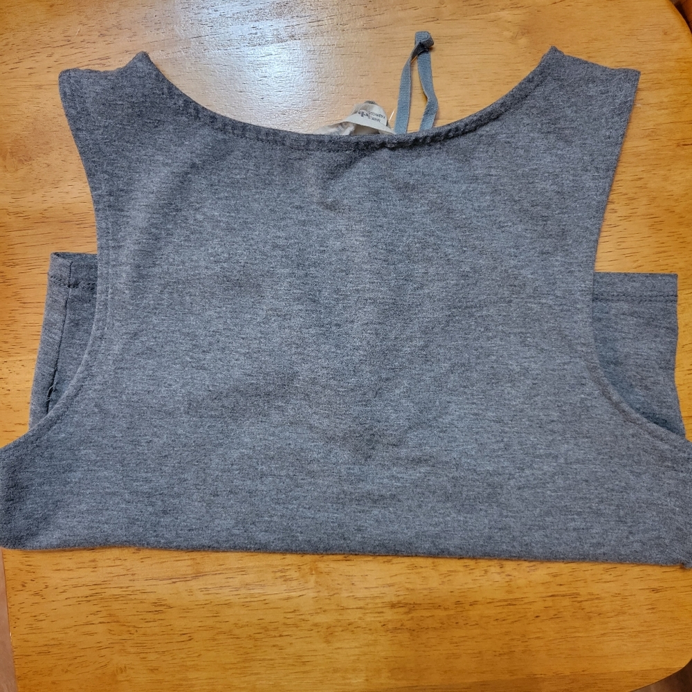 Tank Top Bundle - Picture 4 of 13